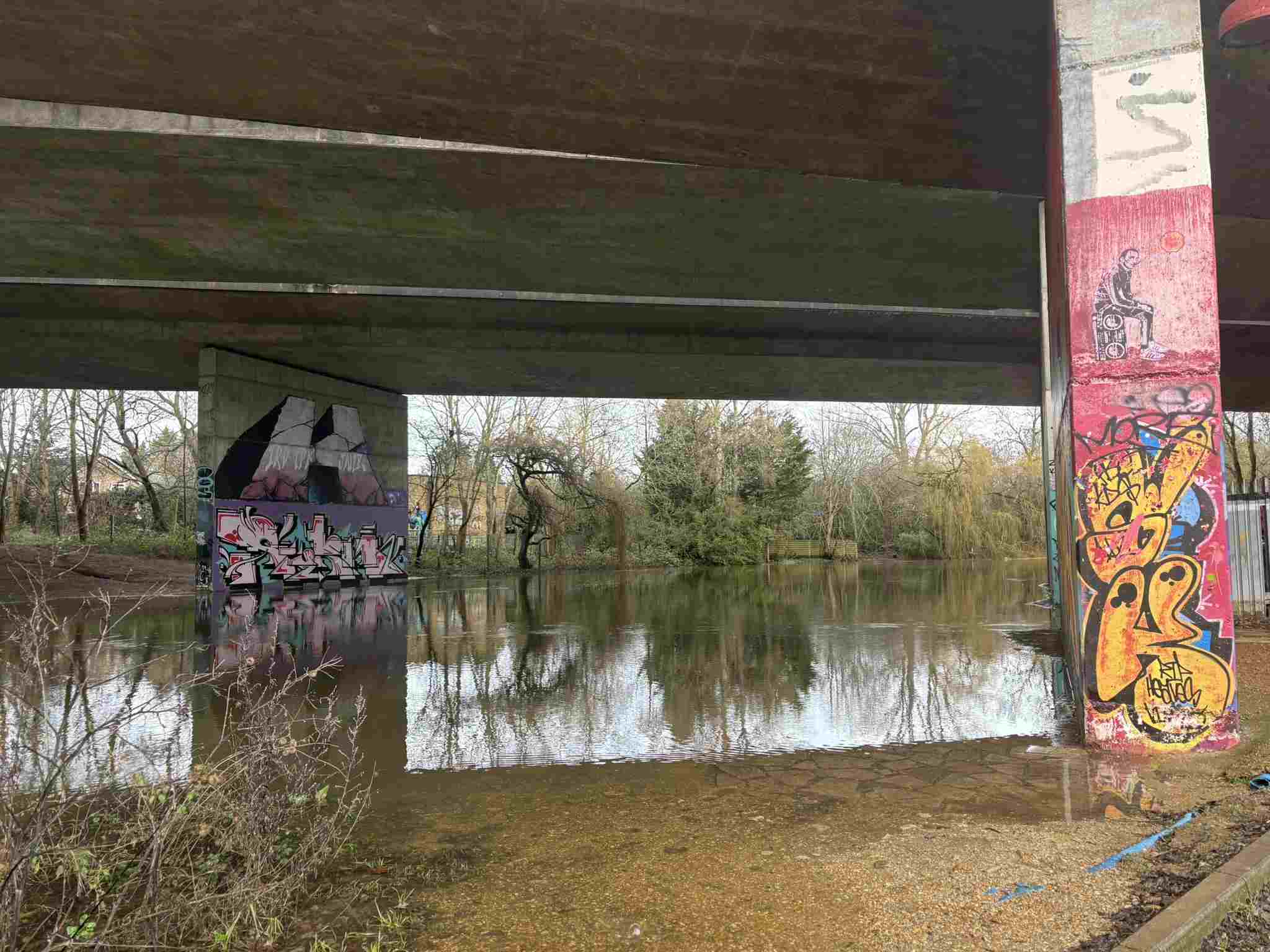  Under the A329M, the path is underwater. Care needs to be taken with water.